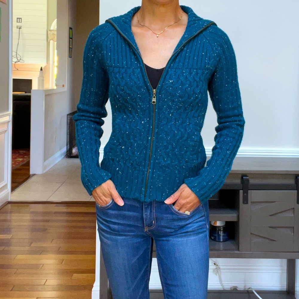 Billabong zip up sweater